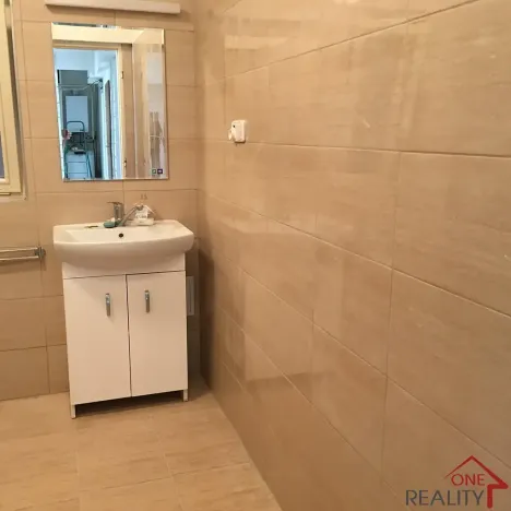 Pronájem pokoje, Zlín, třída Tomáše Bati, 114 m2