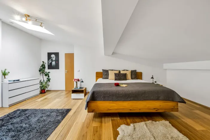 Prodej bytu 3+kk, Šestajovice, Komenského, 116 m2