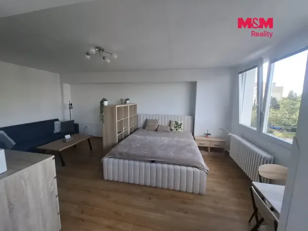 Pronájem bytu 1+kk, Kolín - Kolín III, Roháčova, 42 m2