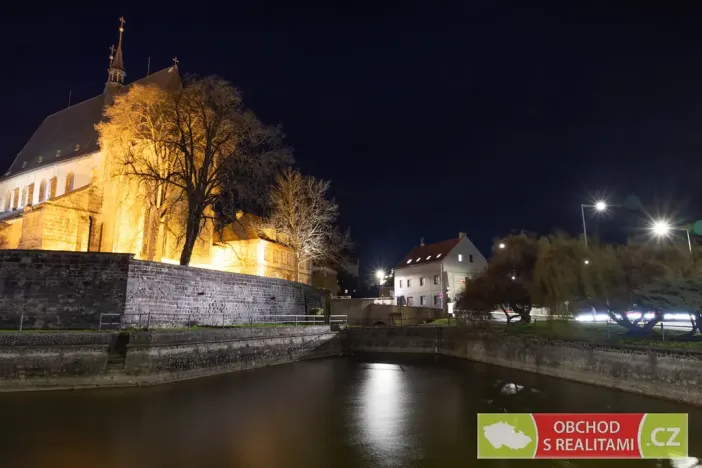 Prodej obchodního prostoru, Slaný, Vinařického, 74 m2