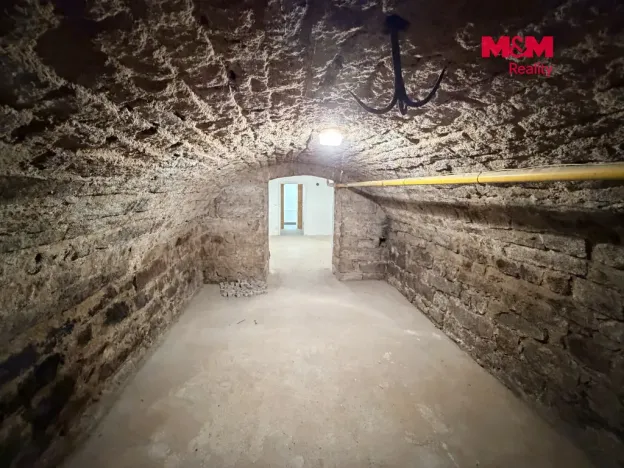 Prodej obchodního prostoru, Jablonec nad Nisou, Anenské náměstí, 81 m2