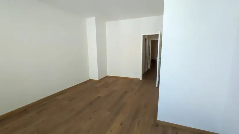 Prodej obchodního prostoru, Praha, Bělohorská, 86 m2