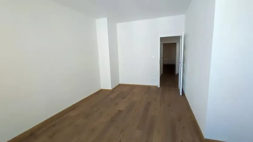 Prodej obchodního prostoru, Praha, Bělohorská, 86 m2
