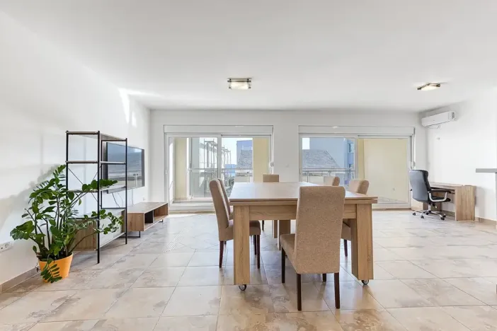 Prodej bytu 3+kk, Budva, Černá Hora, 120 m2