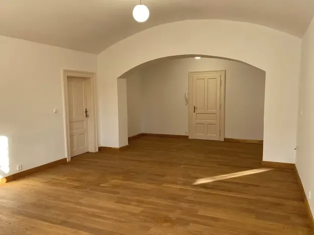 Pronájem kanceláře, Praha - Libeň, Zvonařovská, 56 m2