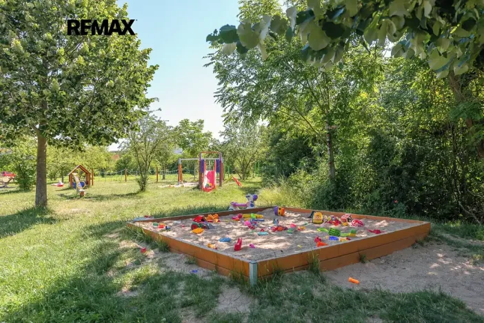 Prodej bytu 3+kk, Praha - Kyje, Sicherova, 79 m2