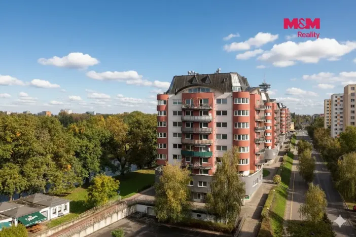 Pronájem bytu 2+kk, Pardubice - Zelené Předměstí, nábřeží Závodu míru, 58 m2
