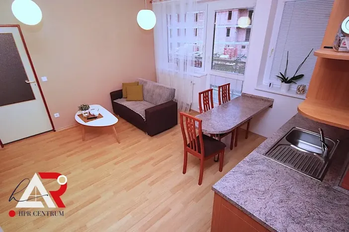 Pronájem bytu 2+kk, Pohořelice, Znojemská, 52 m2