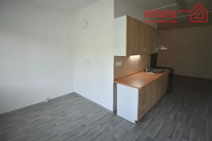 Pronájem bytu 2+1, Chomutov, Zahradní, 60 m2