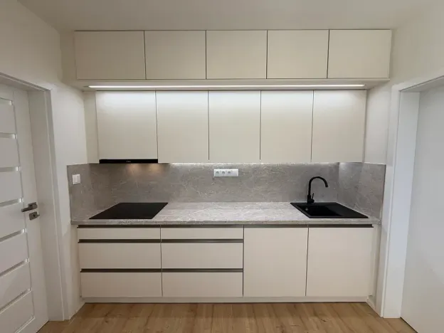 Prodej bytu 3+1, Zlín, Na Honech III, 72 m2