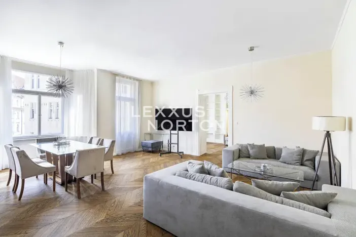 Prodej bytu 4+kk, Praha - Staré Město, Valentinská, 157 m2