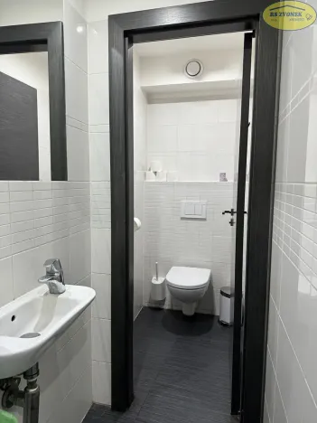 Prodej obchodního prostoru, Kroměříž, Velké náměstí, 143 m2