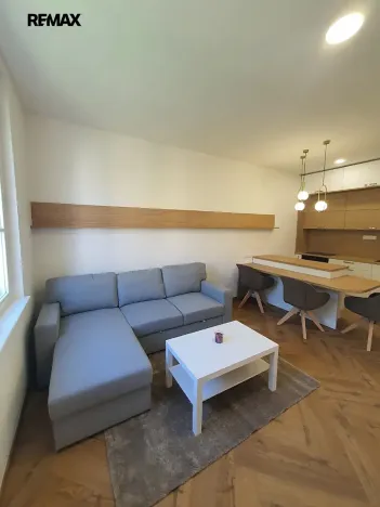 Pronájem bytu 2+kk, Praha - Žižkov, Sudoměřská, 66 m2