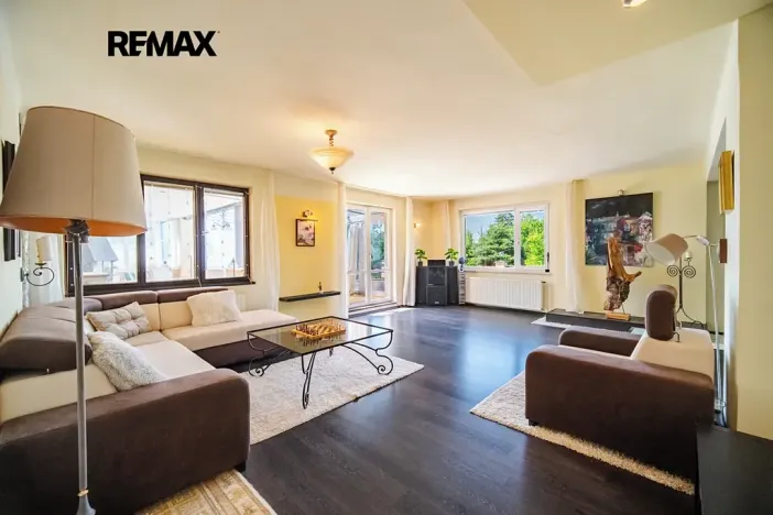 Prodej bytu 6+kk a větší, Doksy, Okružní, 412 m2