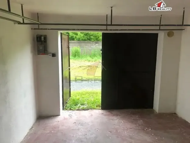 Pronájem garáže, Kolín, Třídvorská, 21 m2