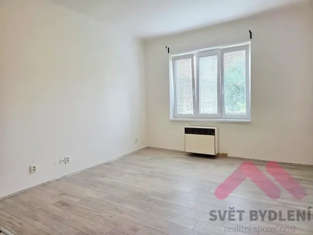 Pronájem bytu 1+kk, Praha - Nusle, Spolupráce, 32 m2