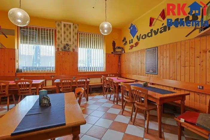 Prodej restaurace, Kolín, Veltrubská, 411 m2