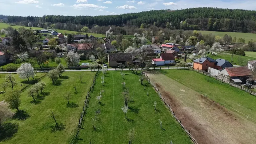 Prodej pozemku pro bydlení, Bouzov, 4406 m2