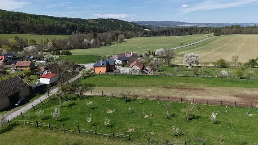 Prodej pozemku pro bydlení, Bouzov, 3974 m2