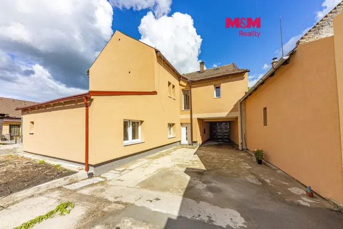Pronájem bytu 1+kk, Velim, třída Krále Jiřího, 20 m2
