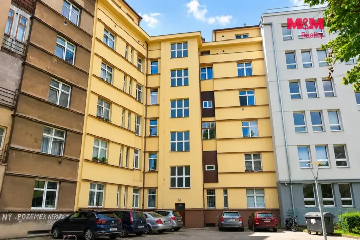 Prodej bytu 2+1, Praha - Holešovice, U Pergamenky, 63 m2