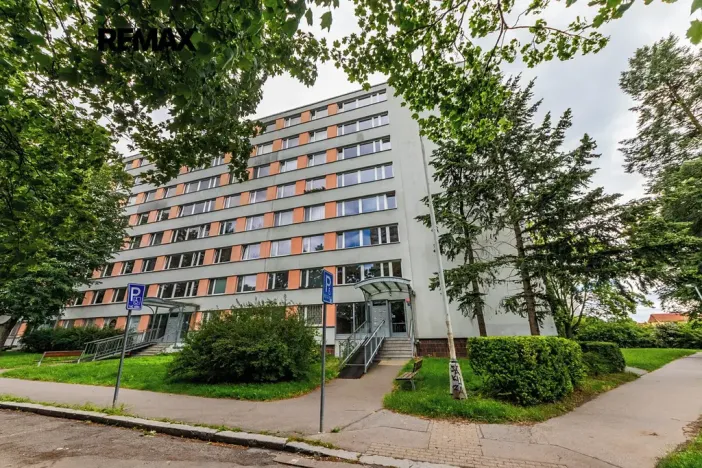 Prodej bytu 2+kk, Praha - Kobylisy, Třebenická, 41 m2