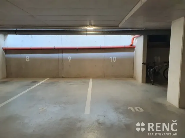 Pronájem garáže, Brno, Košinova, 15 m2