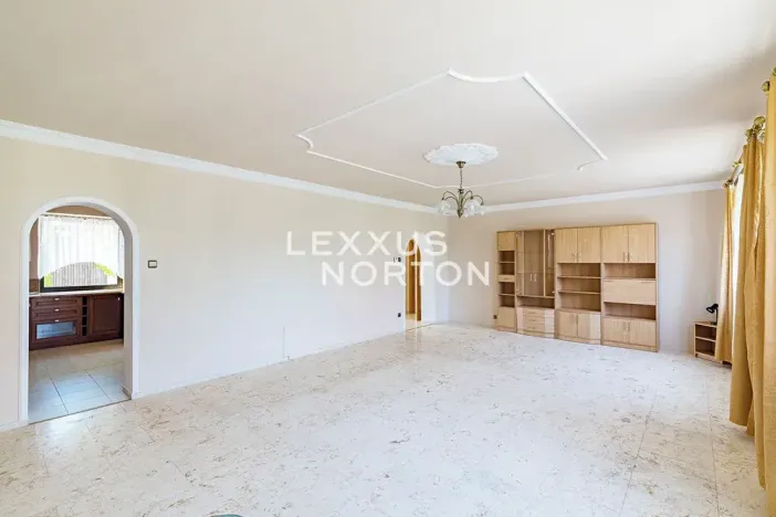 Pronájem rodinného domu, Praha - Řepy, Doubravínova, 480 m2
