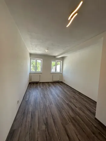 Pronájem bytu 2+1, Jihlava, Na Dolech, 63 m2