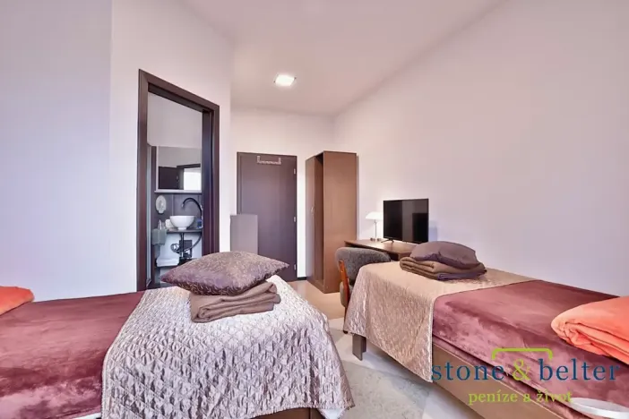 Prodej ubytování, Kolín, Slovenská, 394 m2