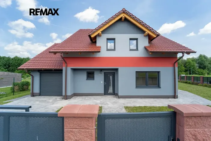 Prodej rodinného domu, Všechlapy, 180 m2