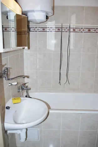 Pronájem bytu 2+1, Praha - Žižkov, Ostromečská, 80 m2
