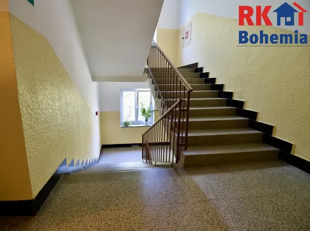 Pronájem bytu 1+kk, Praha - Vršovice, Jakutská, 28 m2