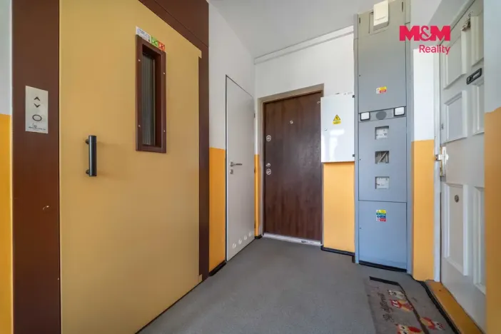 Pronájem bytu 2+kk, Praha, Bruslařská, 40 m2