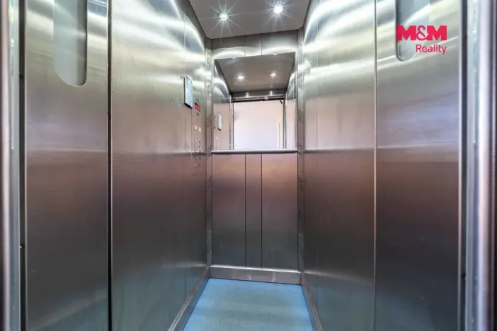 Pronájem bytu 2+kk, Praha, Bruslařská, 40 m2
