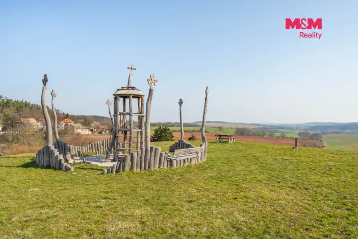 Prodej rodinného domu, Líský, 240 m2