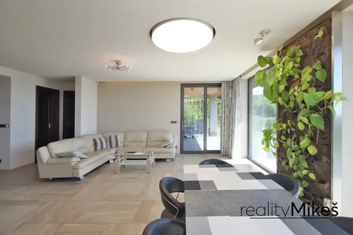 Prodej rodinného domu, Křižany, 470 m2