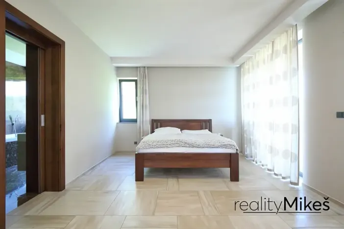 Prodej rodinného domu, Křižany, 470 m2