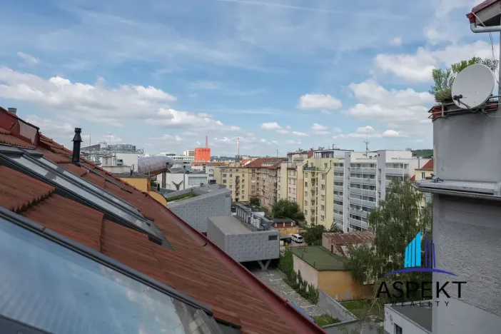 Pronájem bytu 2+kk, Praha - Holešovice, Poupětova, 64 m2