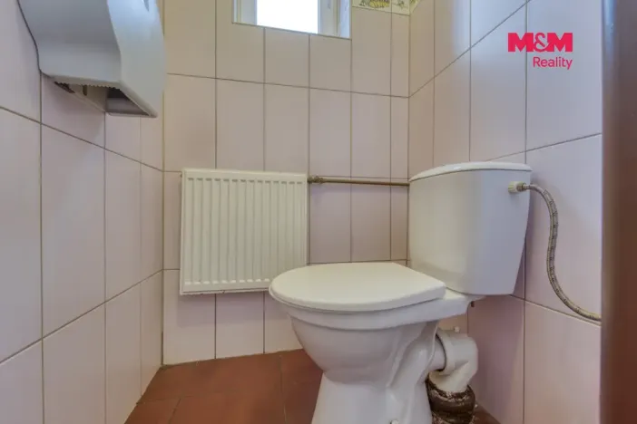 Pronájem obchodního prostoru, Plzeň - Lobzy, Petřínská, 88 m2