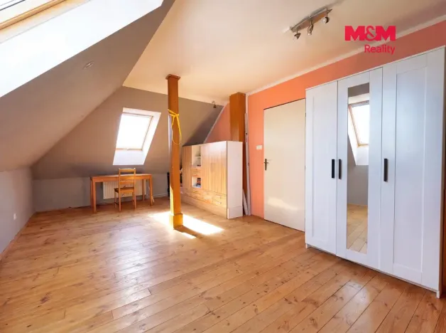 Prodej bytu 4+1, Myslejovice, 124 m2