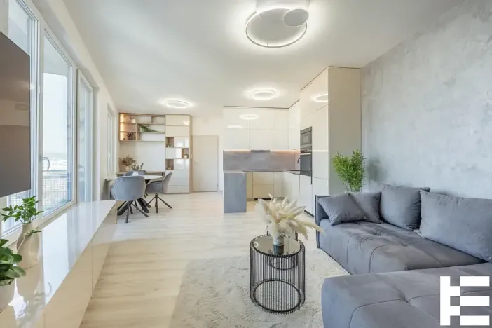 Pronájem bytu 2+kk, Praha - Vysočany, Čerpadlová, 60 m2