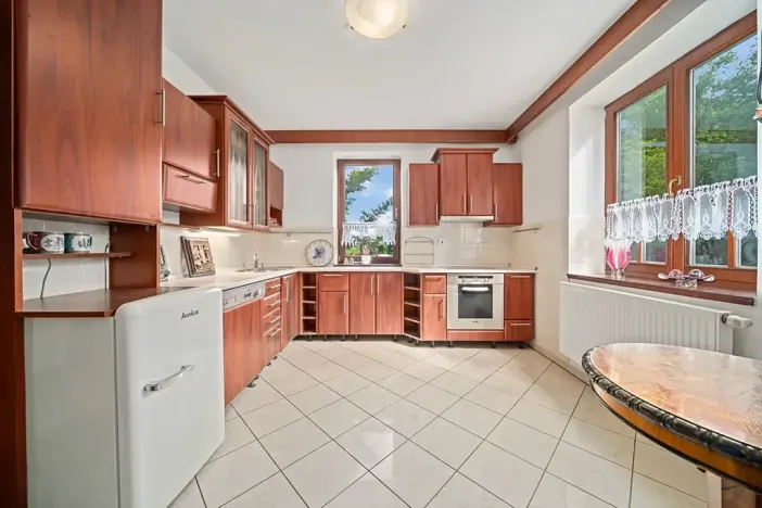 Prodej obchodního prostoru, Jičín, 286 m2
