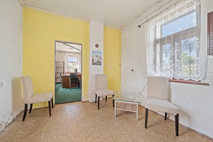 Prodej obchodního prostoru, Jičín, 286 m2