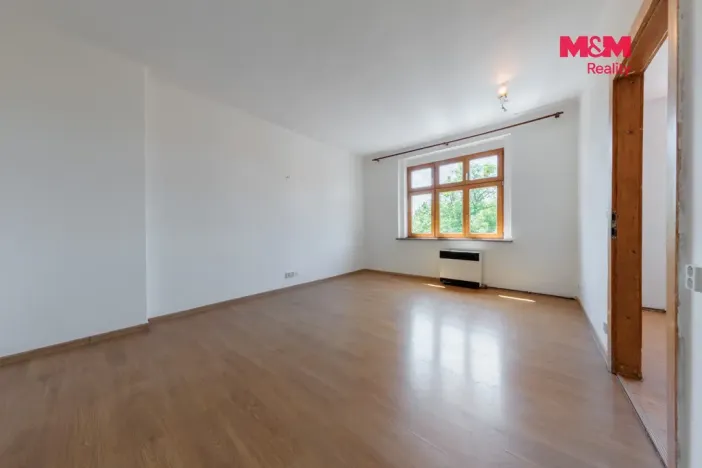 Prodej bytu 1+1, Karlovy Vary - Dvory, Kpt. Jaroše, 40 m2