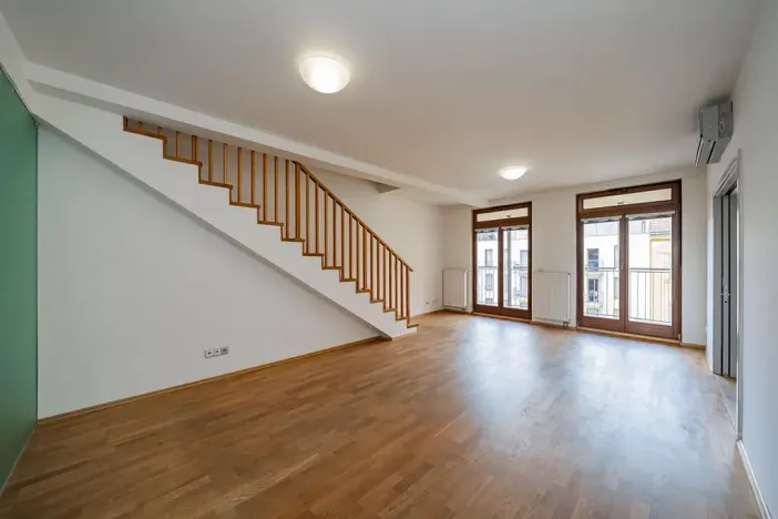 Pronájem bytu 4+1, Praha - Smíchov, Štefánikova, 147 m2