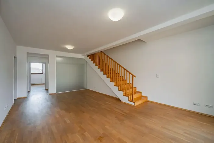 Pronájem bytu 4+1, Praha - Smíchov, Štefánikova, 147 m2