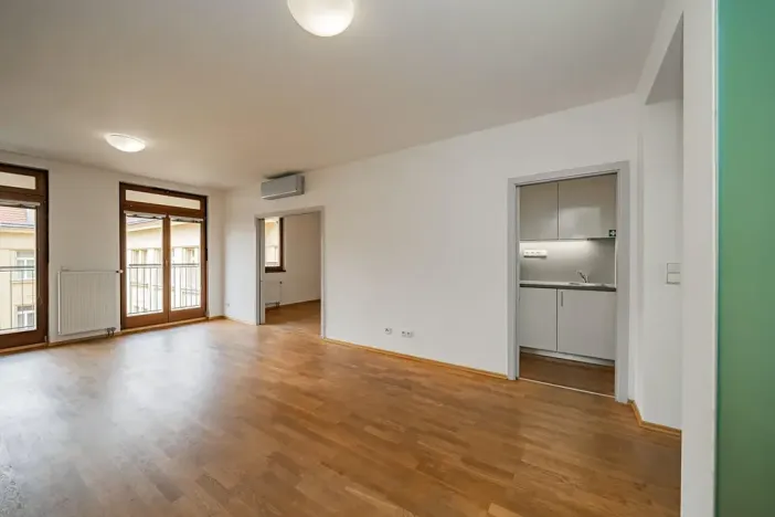 Pronájem bytu 4+1, Praha - Smíchov, Štefánikova, 147 m2