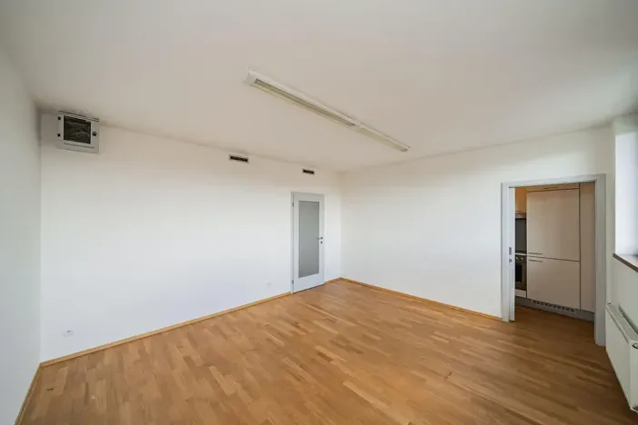 Pronájem bytu 4+1, Praha - Smíchov, Štefánikova, 147 m2
