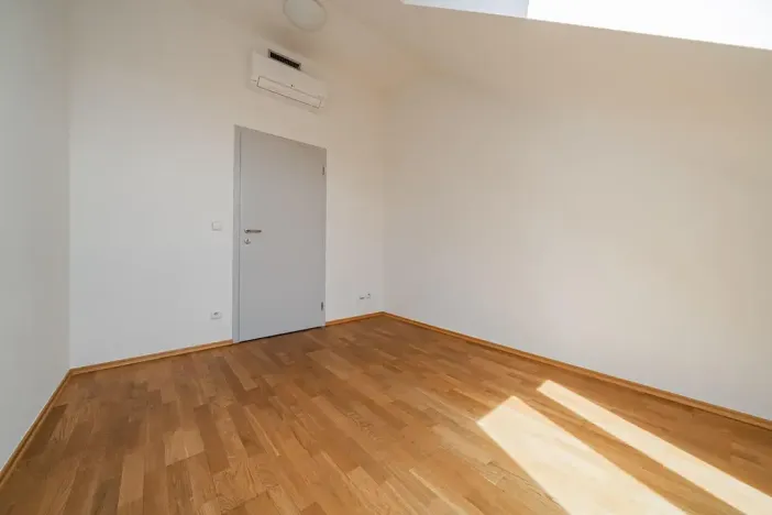 Pronájem bytu 4+1, Praha - Smíchov, Štefánikova, 147 m2